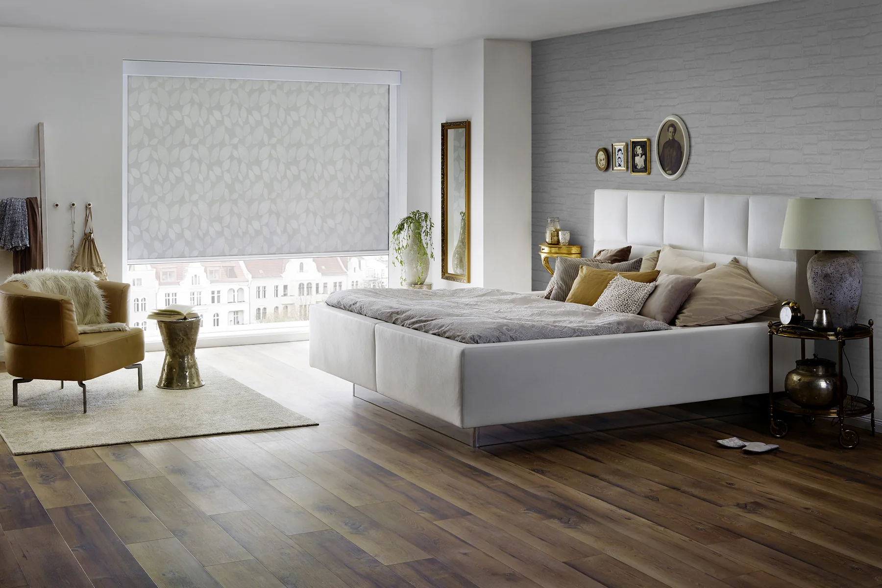 erfal Innenrollo im Schlafzimmer