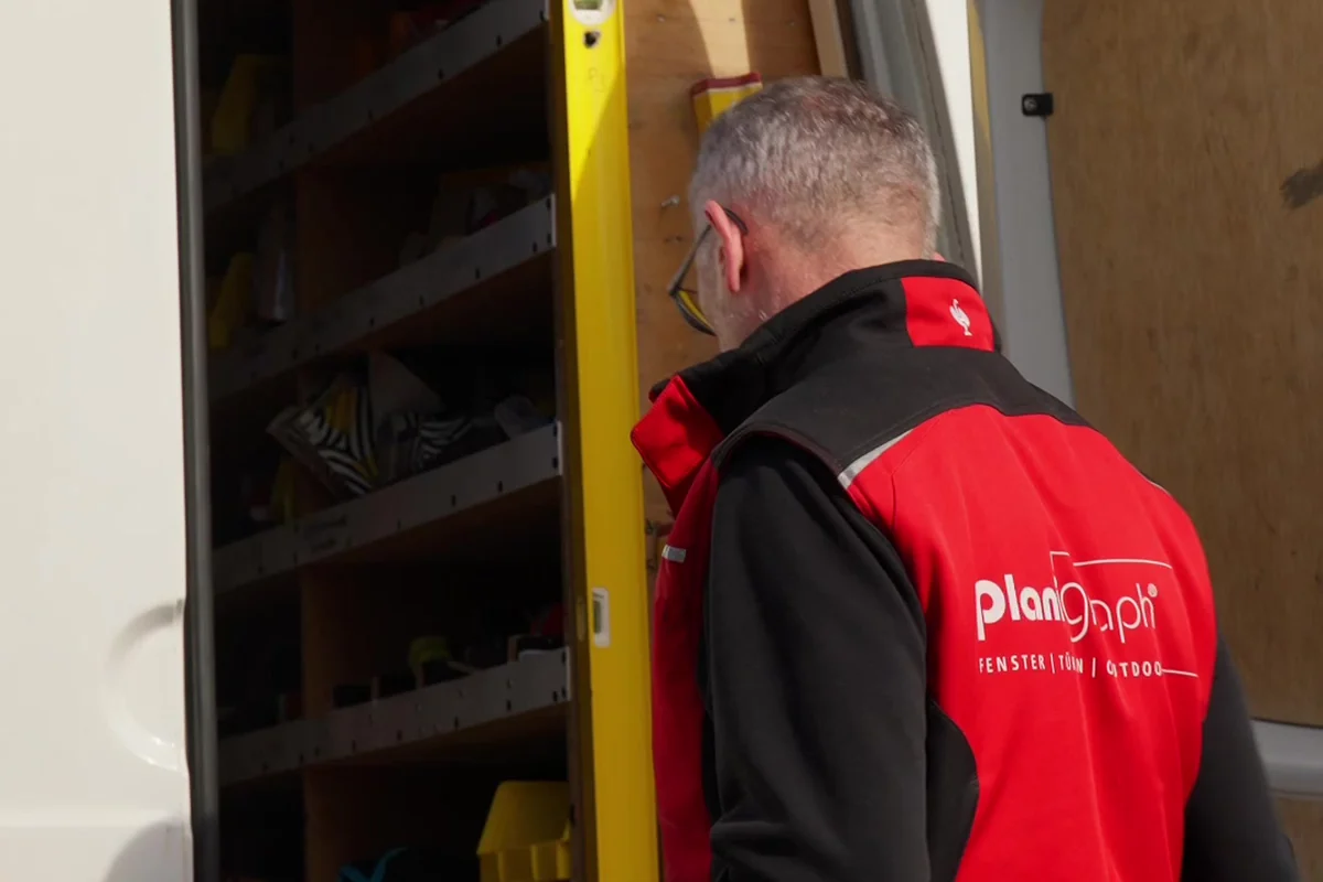 PLANIGRAPH Servicefahrzeug mit Ersatzteilen und Werkzeug